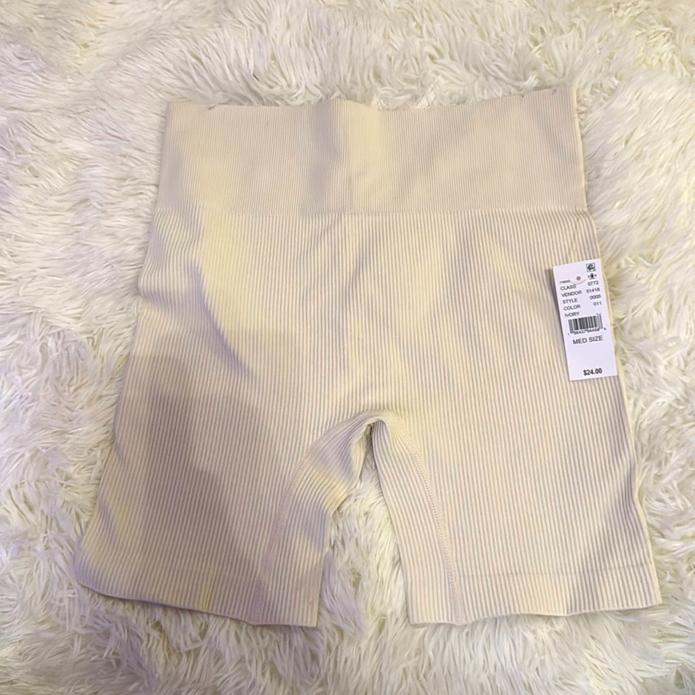 NEW WITH TAGS - Pacsun Active Seamless Ribbed Biker Shorts
